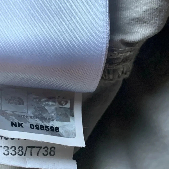 The North Face Khaki Cargo Pant Convertible to Shorts Size 10 - Picture 10 of 13